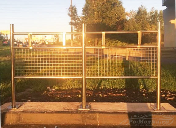 стойка для 4-х автомобильных ковриков на мойку самообслуживания