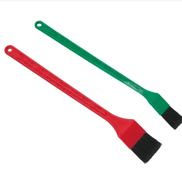 две длинные щётки кисточки для очистки авто внутри 527001115