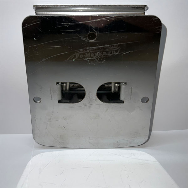 прищепка (держатель) коврика авто на автомойку средняя