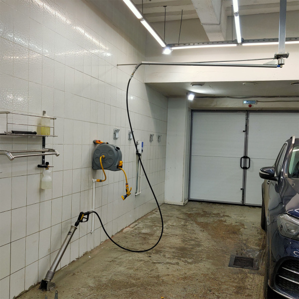 проставка из окрашенной стали 1 метр под потолочную консоль